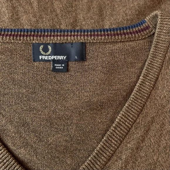 Fred Perry Men's Merino V-Neck Sweater Brown - Picture 8 of 9